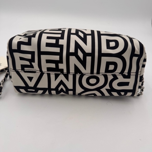 FENDI BY MARC JACOBS Toiletry Case - Picture 5 of 10